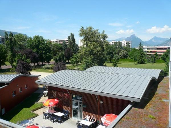 Auberge De Jeunesse Hi Grenoble เอคิรอลส์ ภายนอก รูปภาพ